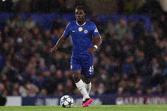 Челси загуби халф поне за месец