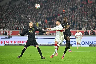 Дениз Ундав донесе успеха на Щутгарт в надстрелване с Аугсбург