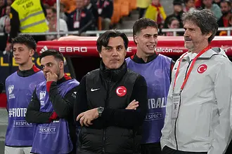 Монтела: Трябваше да се жертваме, да не летим в облаците, защото ни предстоят два финала