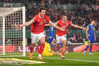 Австрия страда, но се класира на първо Световно през новия век