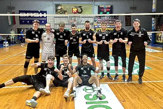 Шампион по кикбокс направи показно на волейболистите на Славия 