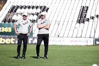 Славия се раздели със своя легенда