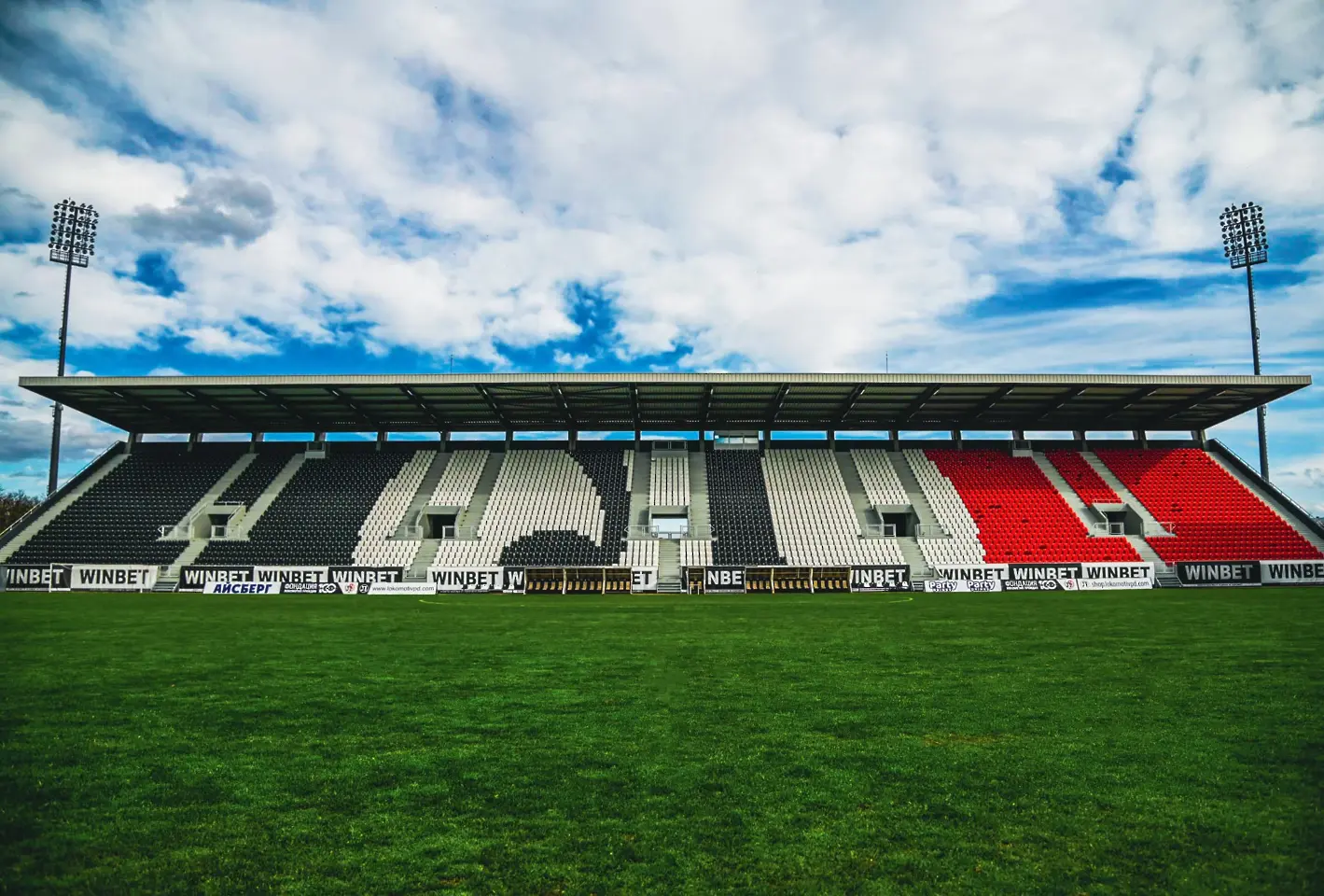 Трибуна Спортклуб, стадион Локомотив, Пловдив / facebook.com/lokomotivplovdiv