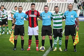 На живо: Локомотив София поведе на Черно море