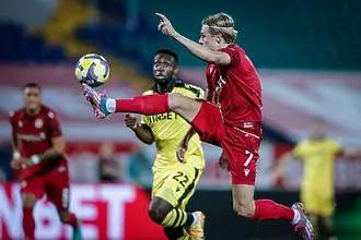 Скаршем: Голяма победа за характер (ВИДЕО)