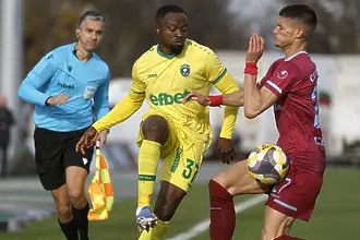 На живо: Лудогорец с новия треньор срещу Септември