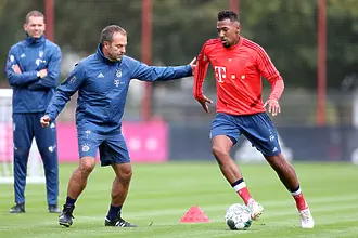 Бивш защитник на Байерн ще учи занаят от Флик в Барса 