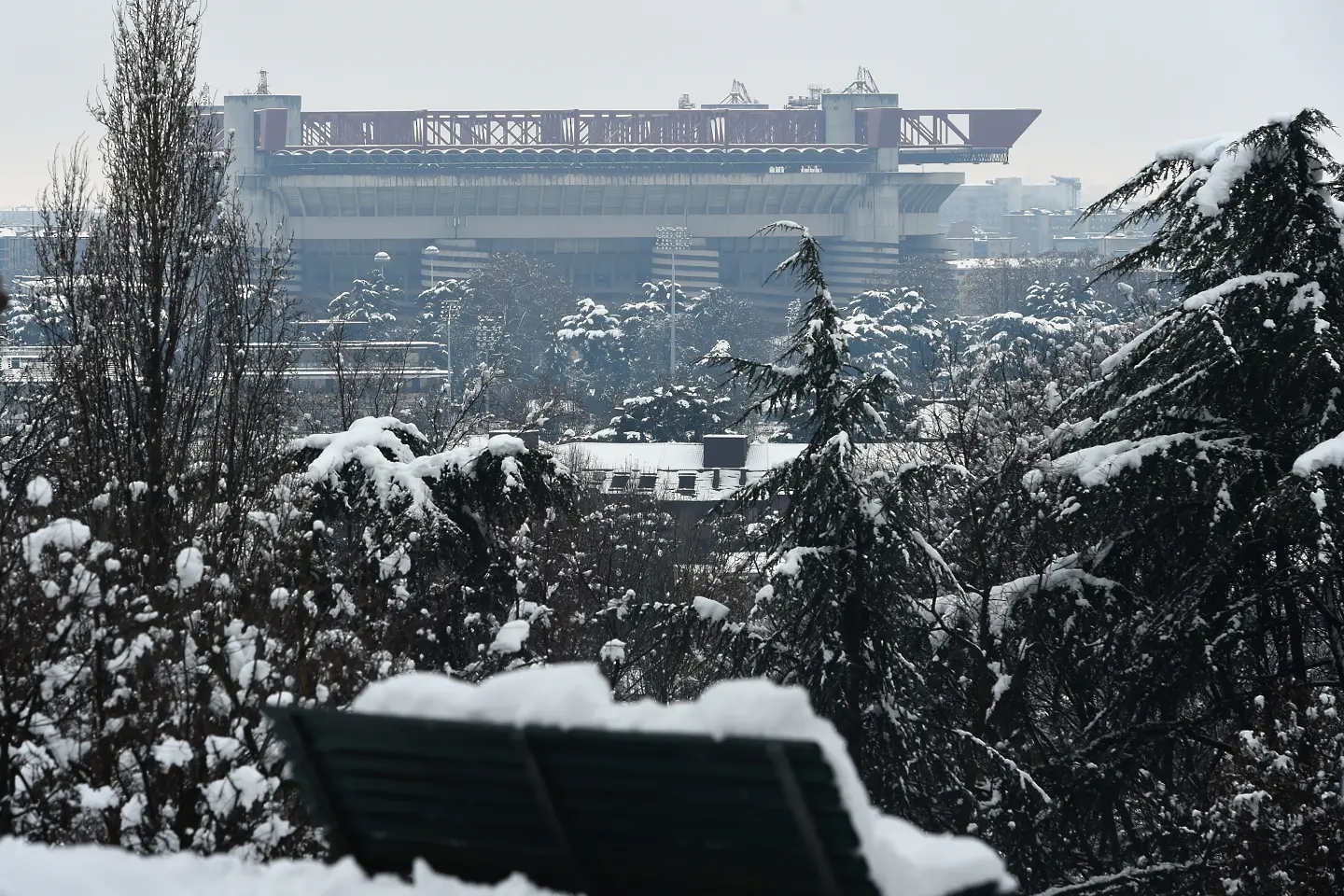 Заснеженият Сан Сиро през 2020 г. / Getty Images