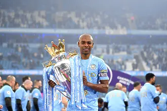 Емблематичен бразилски халф окачи бутонките