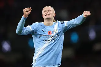 Холанд преследва рекорда на Шиърър