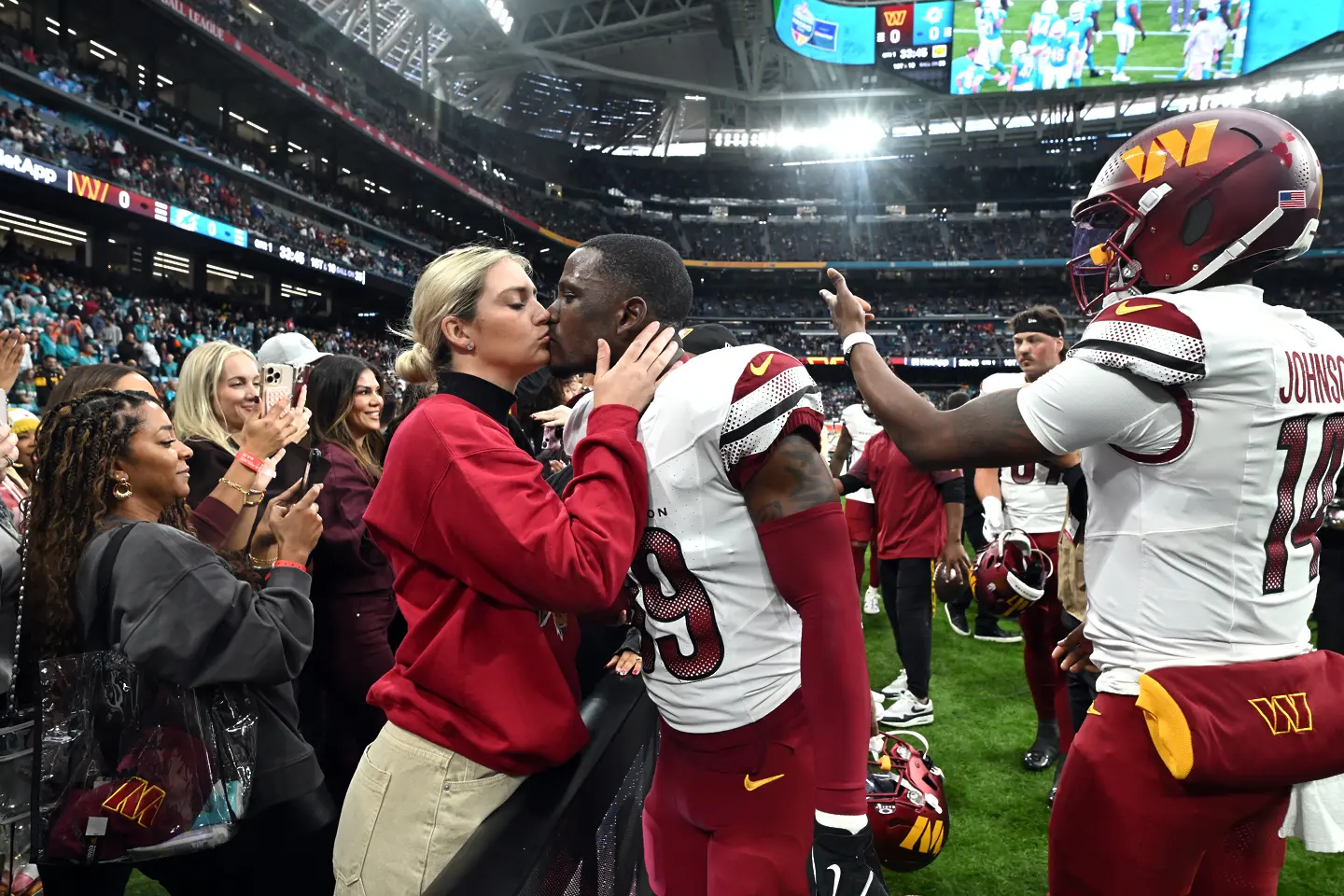 Маями Долфинс победи Вашингтон Командърс / Getty Images