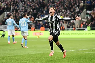 Шеметни седем минути - Нюкасъл съсече Манчестър Сити