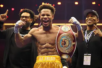 Хейни свали в нокдаун Норман-младши и взе титла в трета категория