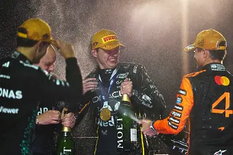 Верстапен триумфира в Лас Вегас, Норис докосва титлата