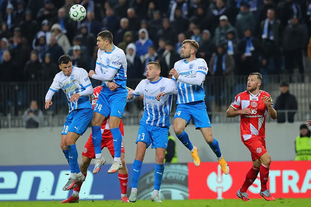 Университатя Крайова срещу Майнц / Getty Images 