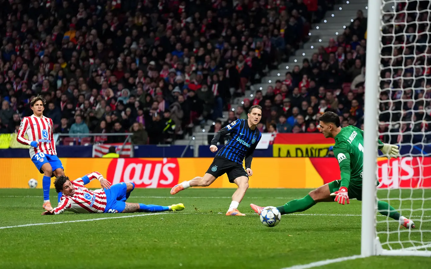 Късна драма донесе радостта за Атлетико Мадрид срещу Интер