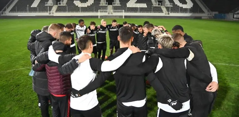 Локомотив Пловдив / LokomotivPd.com