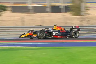 Никола Цолов дебютира във Формула 2