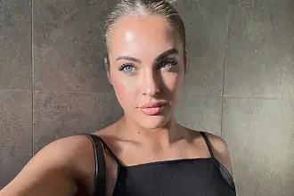 Боксьорка разкри впечатляващата сума, която печели от OnlyFans