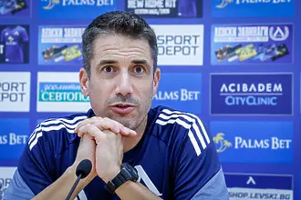 Хулио Веласкес: Отборът е готов, знаем какво представлява Славия (ВИДЕО)