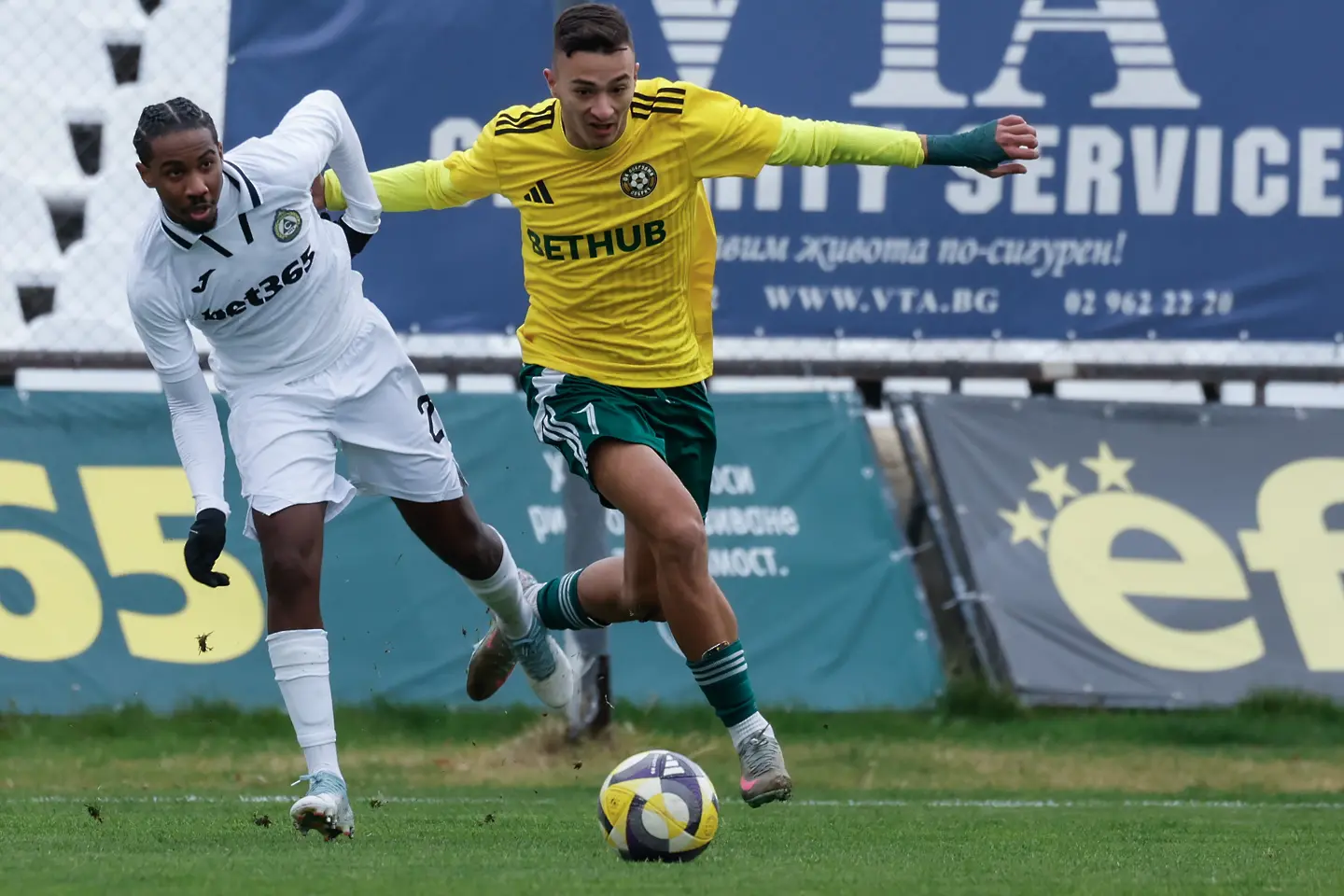 Жордан Варела, Антон Иванов, Славия - Добруджа / startphoto.bg