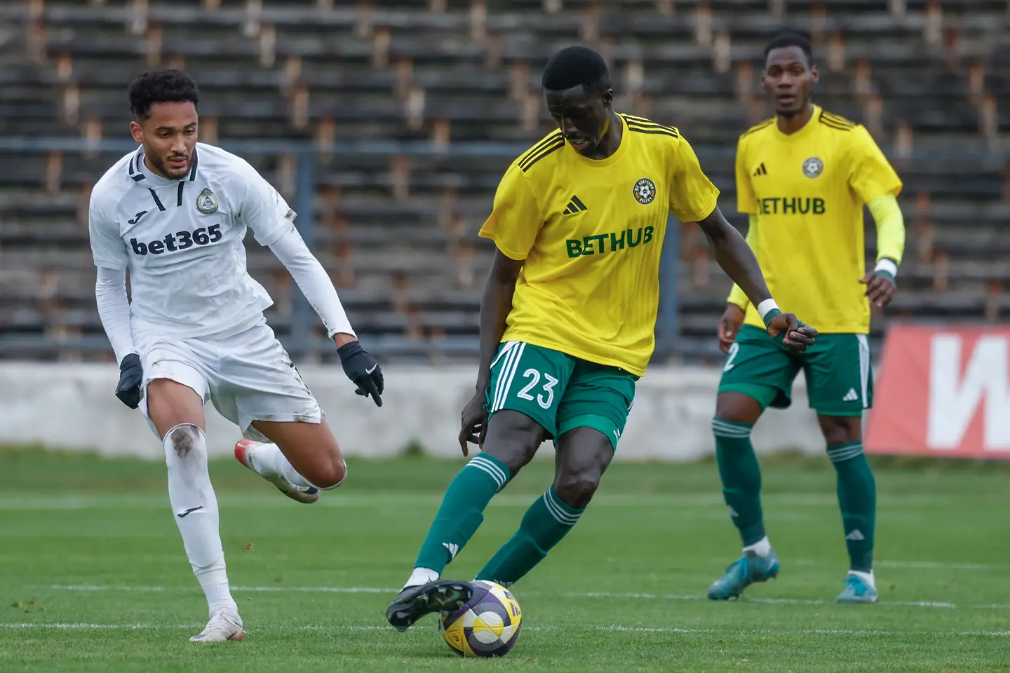 Малик Фол, Янис Гермуш, Славия - Добруджа / startphoto.bg