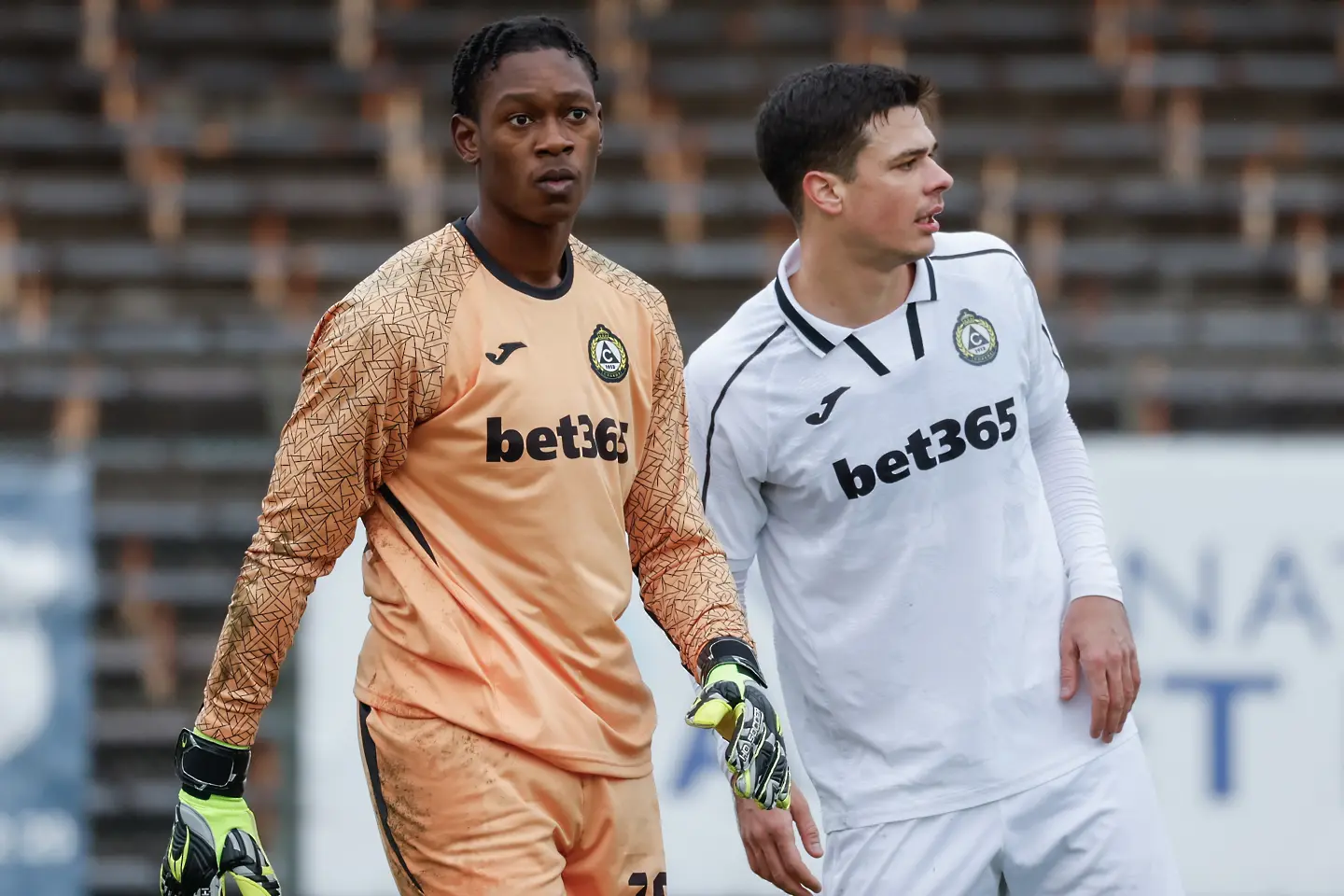 Леви Нтумба, Никола Савич / startphoto.bg