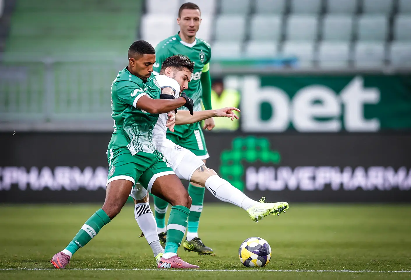 Дерой Дуарте, Мартин Петков / startphoto.bg