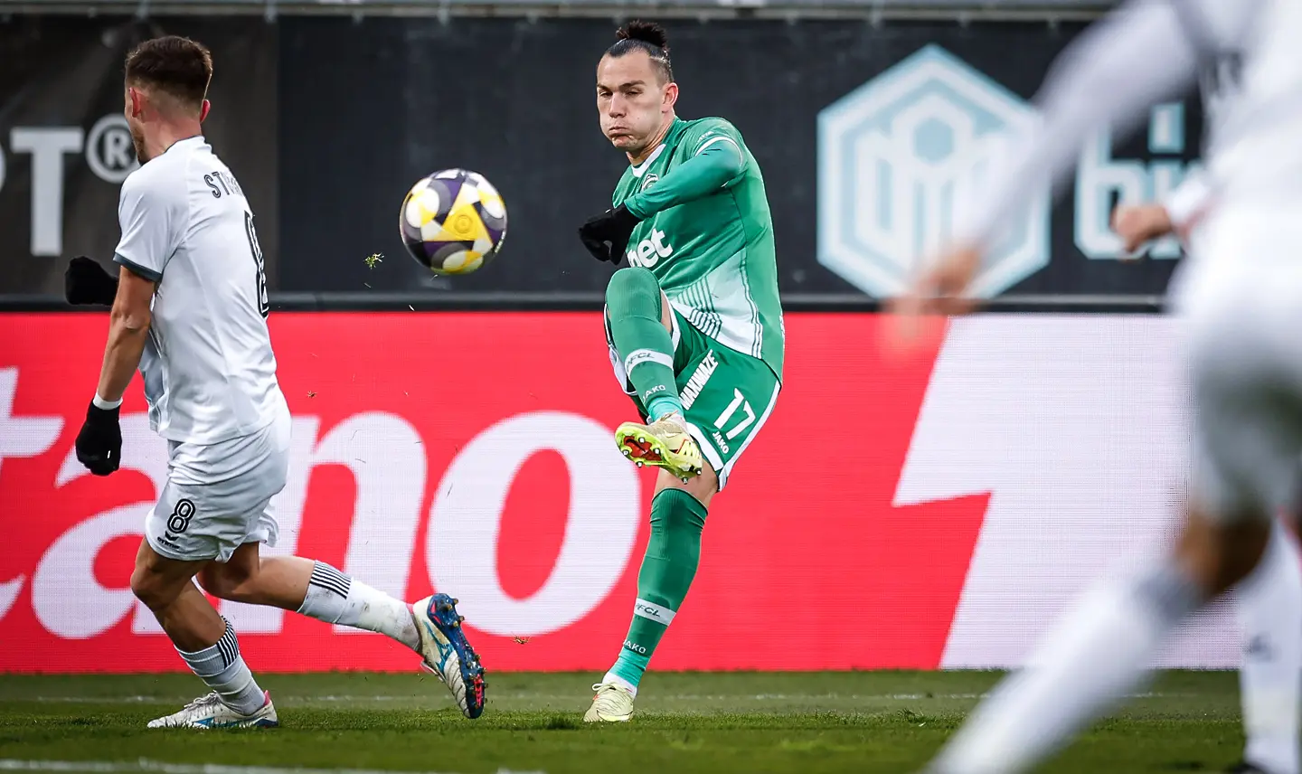 Франсиско Сон / startphoto.bg