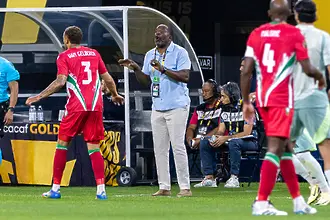 На крачка от Световното: участник в плейофите остана без треньор