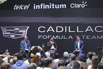 Кадилак разкрива дизайна на колата си по време на Супербоул