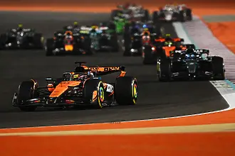 Пиастри ликува на спринта в Катар, разликата с Норис се скъсява