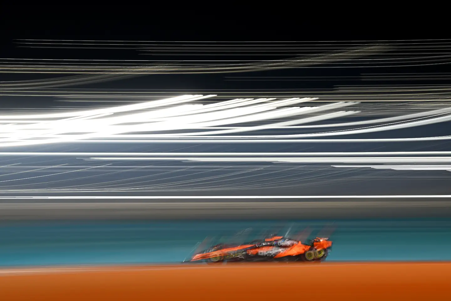 Доминацията на Пиастри в Катар продължава, тръгва пръв в основното състезание