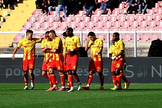 Лече се справи с Торино