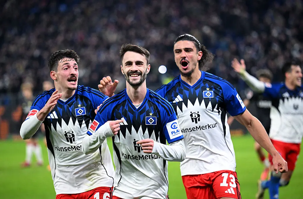 Хамбургер съкруши Щутгарт с 10 души в добавеното време