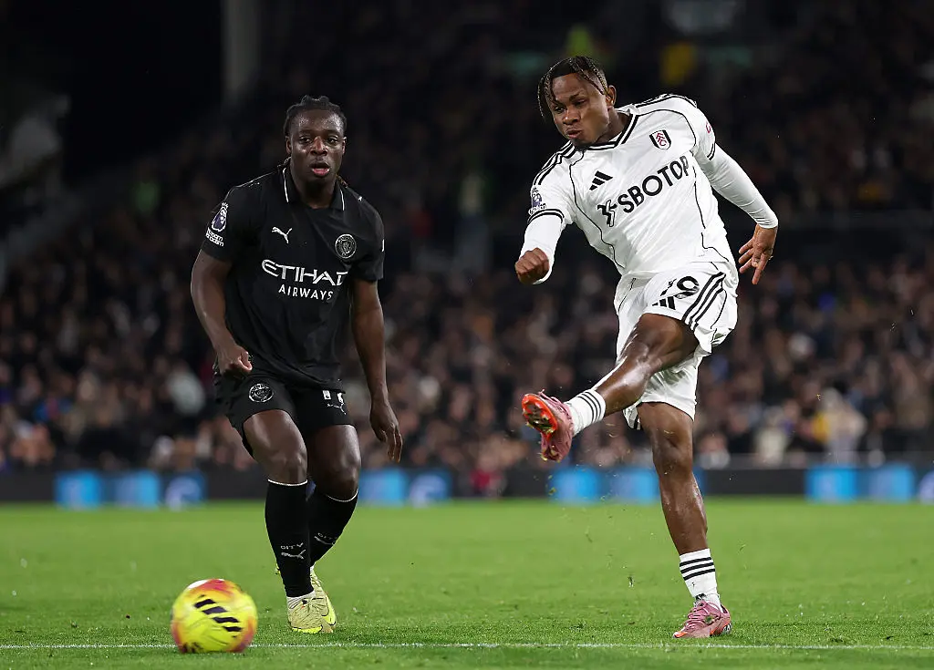 Самуел Чуквуезе и Жереми Доку/ Getty Images 