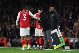 Още един централен защитник на Арсенал е контузен