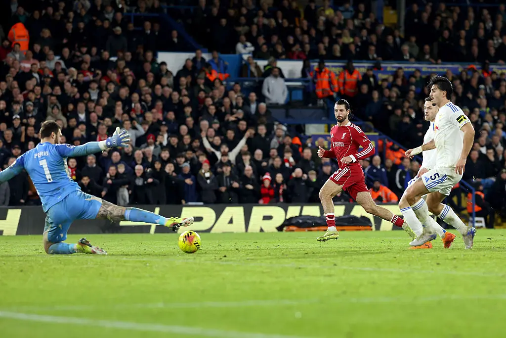 Доминик Собослай бележи гол за Ливърпул срещу Лийдс / Getty Images