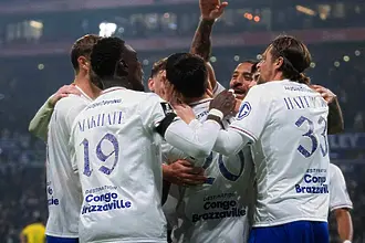 Френските „канарчета“ отнесоха тройка от Лион