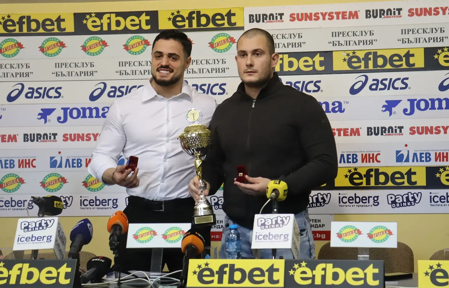 Карлос Насар и треньора му Павел Христов / facebook.com/pressclubbg98