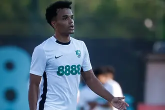 Халф на Берое отива в Мароко, изпуска мача с Лудогорец