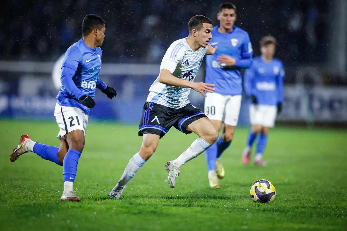 Шанде, Акрам Бурас / startphoto.bg