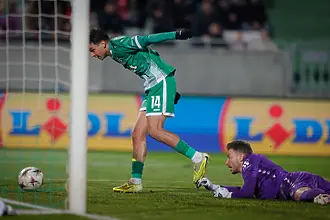 Халфът на Лудогорец Петър Станич излезе еднолично на върха в голм...
