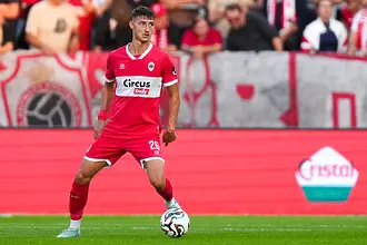 Божинов с цял мач при категоричен успех над Генк