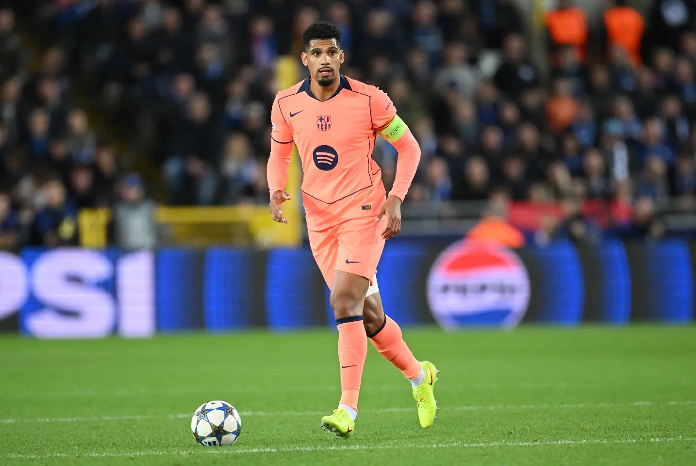 Роналд Араухо / Getty Images