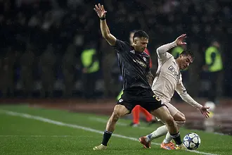 Аякс възкръсна от пепелта в Баку: Гол на бивш играч на Локо Пловдив и луд обрат с 6 гола