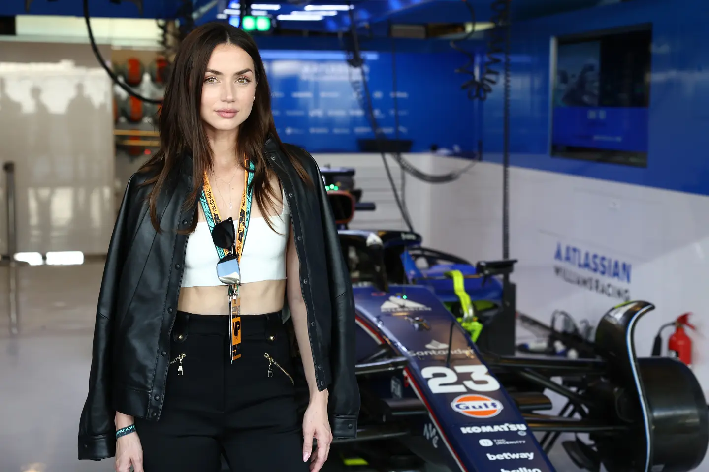 Ана де Армас при визитата си в Уилямс / Getty Images