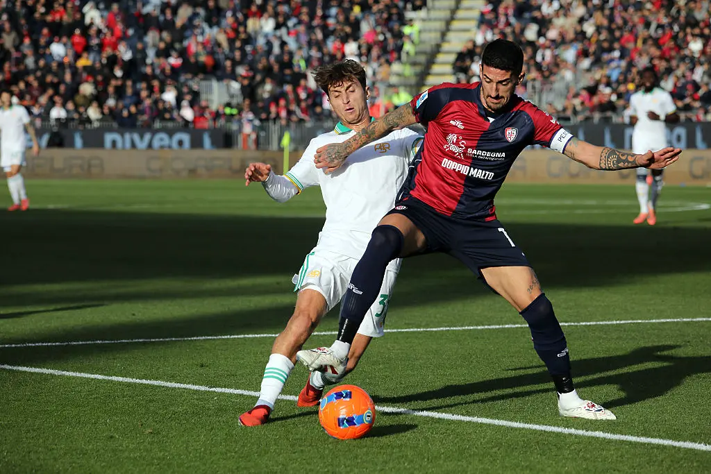 Рома сгафи в Сардиния, Каляри с първа победа от септември