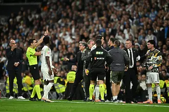 Реал Мадрид остана без защита, трети изгонен от “кралете” при загубата от Селта