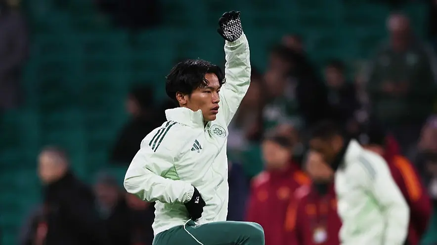 Японски футболист демонстрира нова техника за загрявка - изненада всички (ВИДЕО)